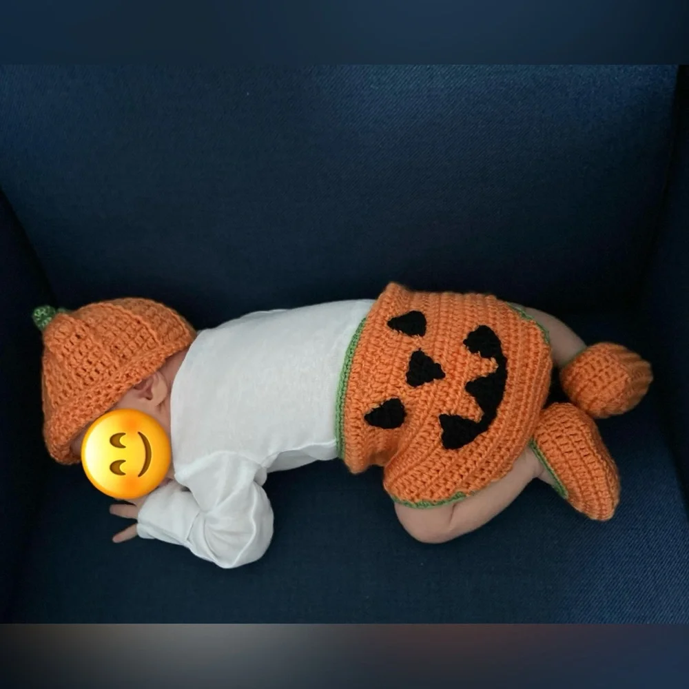 So ‘Dorable Hand Crocheted Pumpkin Baby Costume 3 pcs Set | 0-3M